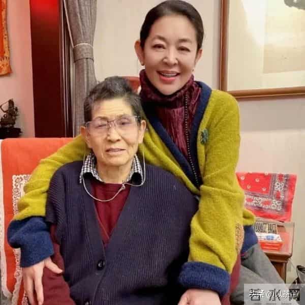 她是倪萍90岁老母亲,母女至今未达成和解:不想看到我妈那张脸