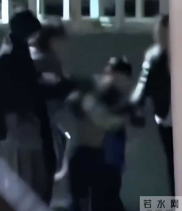 一觉醒来，全网都知道了，内向的刘诗诗有一个让她头疼的魔丸儿子