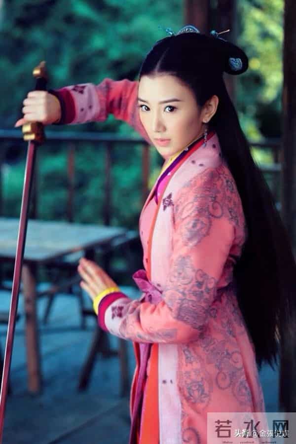 与陈晓闪婚领证传闻真相大白1个多月,毛晓彤近况曝出,并不意外