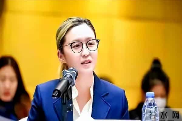 陪睡陪玩只是冰山一角!袭警、集体嫖娼、舔手指,各个离谱且意外