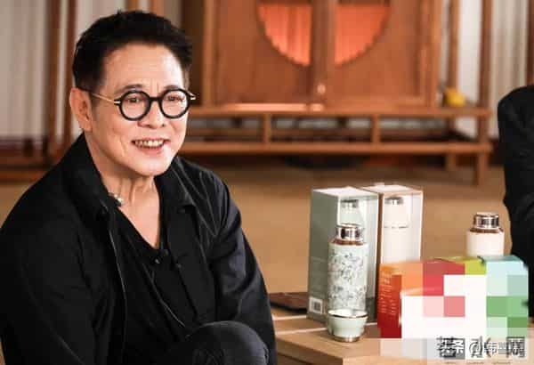 62岁李连杰返老还童,手术后年轻二十岁,生龙活虎就像变了一个人