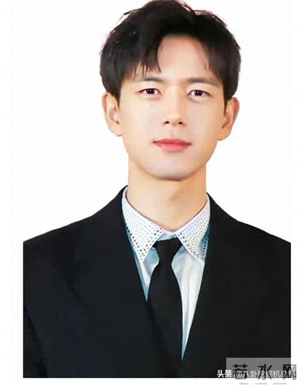 一觉睡醒，全中国人民都知道了，34岁李现，居然又给杨紫庆生了