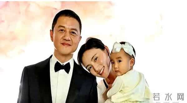 出乎意料，官宣离婚仅一周的李亚鹏，成了海哈金喜难以企及的存在