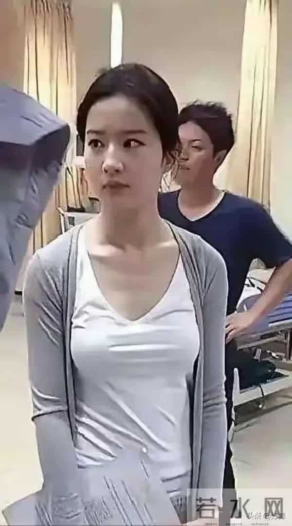 我的天!刘亦菲真人居然长这样?素颜我直接看傻了