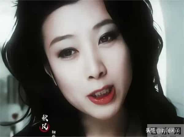 王静真是高大丰满的霸气御姐，独有的气质，丰韵犹存又明艳大气