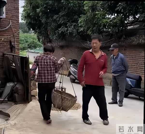 瑾汐带火全家,却被二哈说我不配宠妹,流量账算碎了最后一点情分