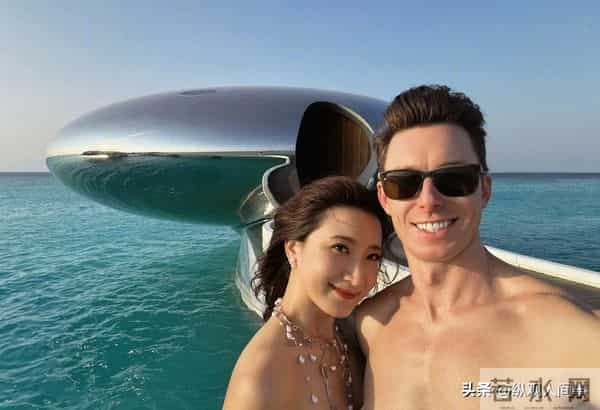 陈赫为9岁女儿庆生,到私密饭店吃万元日料,和张子萱亲热不避人