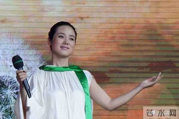 她是著名歌唱家，不惧流言嫁三婚前央视主持丈夫，三年生一儿一女