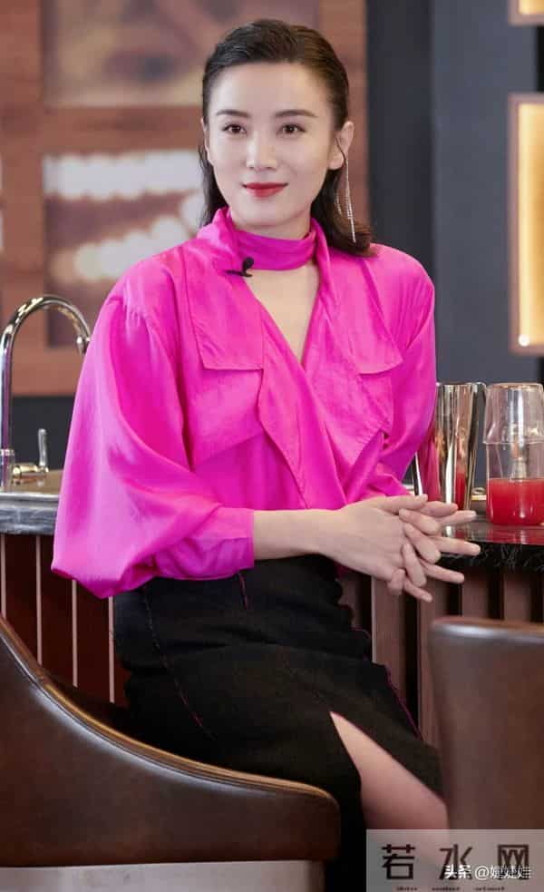 有种“夺命的刀”,叫宋佳的腰;有种“夺人的魂”,叫宋佳的臀