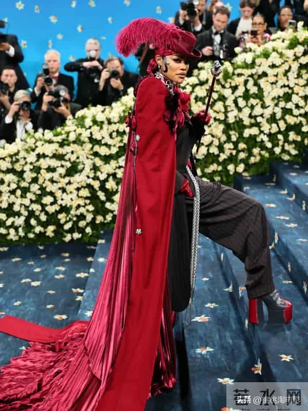 最丑还是最性感?今年最争议女星?