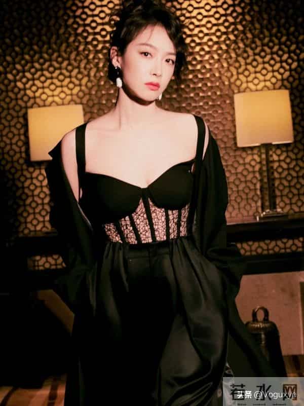 黑丝眼罩 真妈妈来了