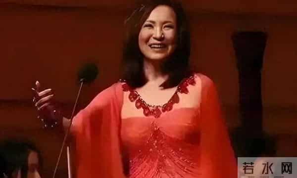 原来早就不是中国籍，被老外“玩腻”后回国的郑绪岚，现状如何？