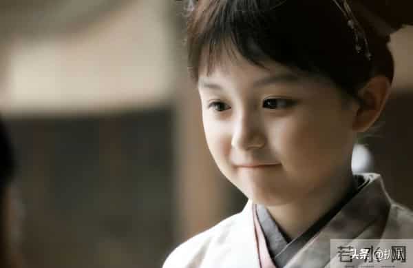 2岁出道年入百万,因长相甜美被禁止整容的刘楚恬,如今长成啥样