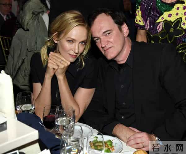 炸!顶流导演被爆骚扰多位女星,曾花7万块在夜店舔女招待的脚?