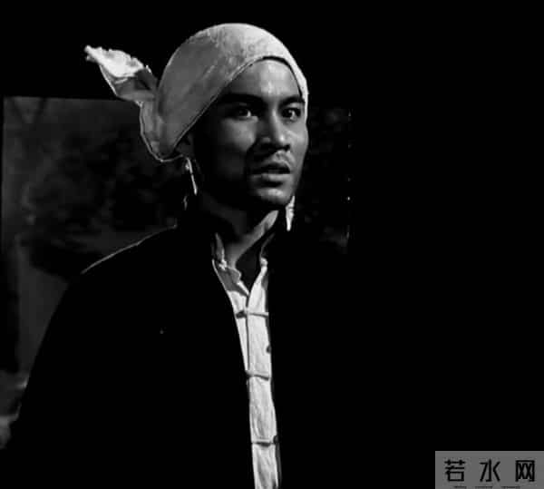 真没想到 我们喜爱的这位硬派男星 竟是戴望舒的女婿 其妻子也是演员