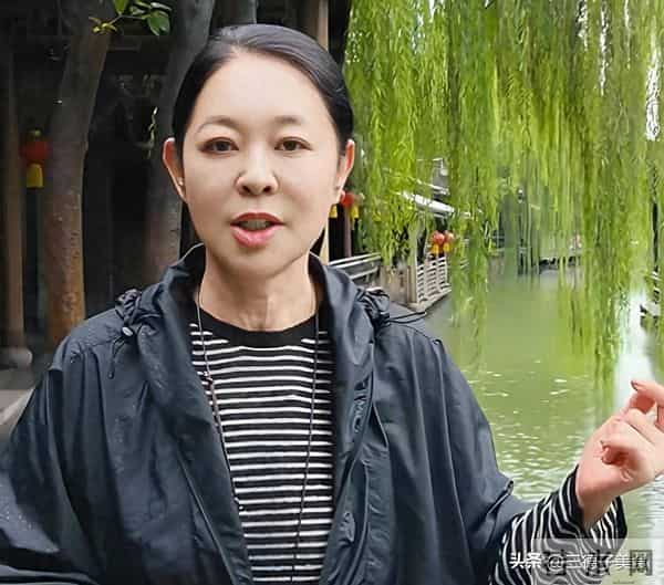 倪萍:九年救子独扛账,不给现任转嫁经济负担,再婚20年越过越稳