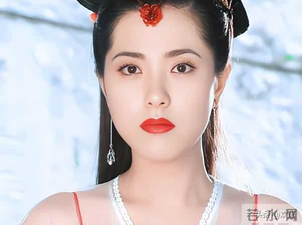 靠美貌征服无数男人,却出道至今零绯闻,49岁回老家种地素颜出镜