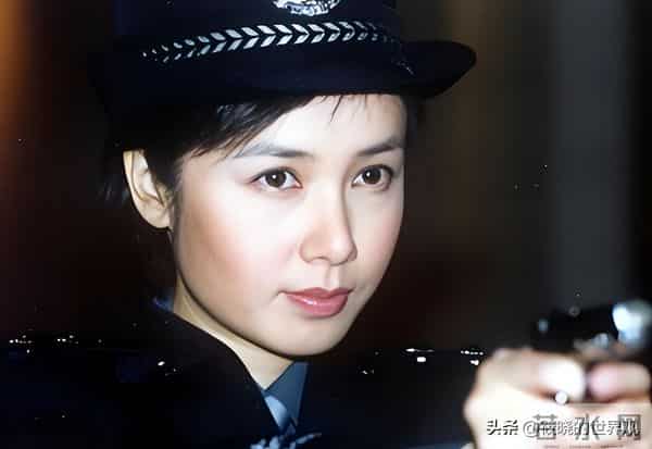 59岁蒋雯丽现状让人心酸:定居英国,又瘦又老,一代女神也落寞了