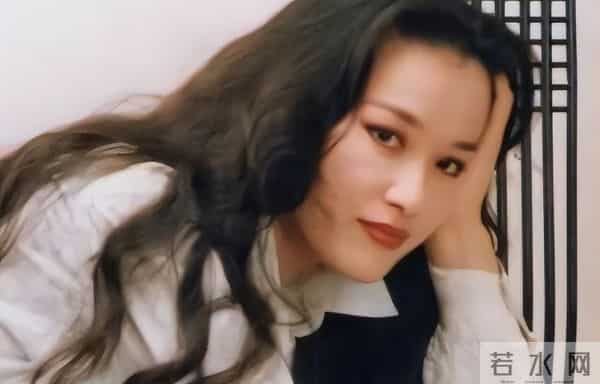 原来她早已去世！登春晚爆红，56岁在异国离世，死前透露一生遗憾