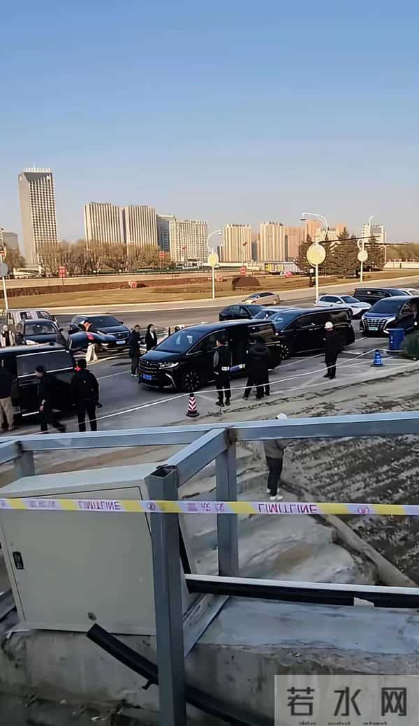 郭德纲造访吉林市,看看这阵仗,试问内娱有几个人能有这排面