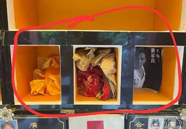 无法无天!刘家良骨灰被盗,内置陪葬品曝光,波及梅艳芳、张国荣