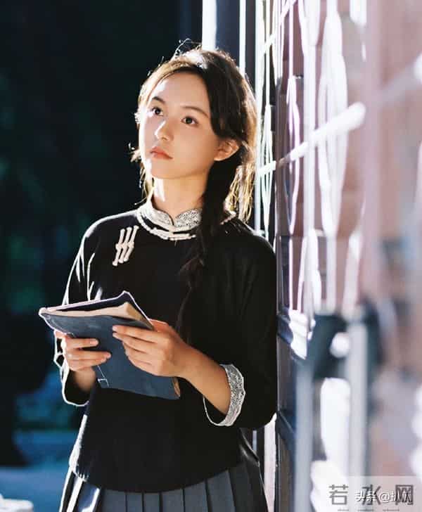 2岁出道年入百万,因长相甜美被禁止整容的刘楚恬,如今长成啥样