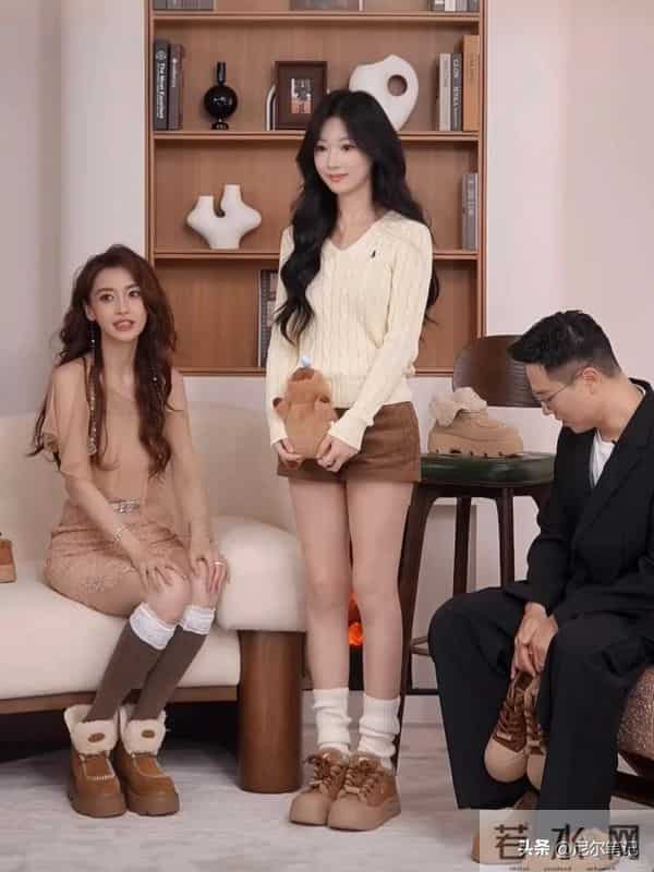 杨颖空降红蜻蜓直播间!素颜皮肤蜡黄有黑眼圈,仅露脸几秒引热议