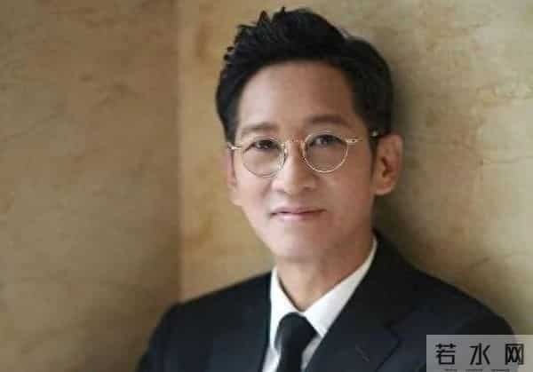 国家一级演员王劲松，无儿无女无绯闻，如今58岁熬成演技天花板