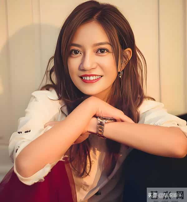 一眨眼没想到曾经火遍大江南北的“小燕子”竟然已经被封杀4年了