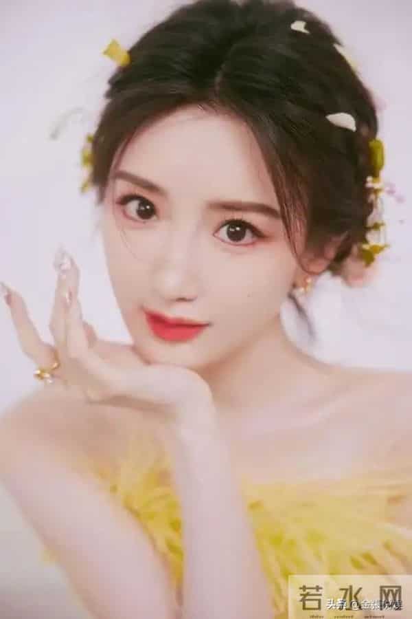 与陈晓闪婚领证传闻真相大白1个多月,毛晓彤近况曝出,并不意外