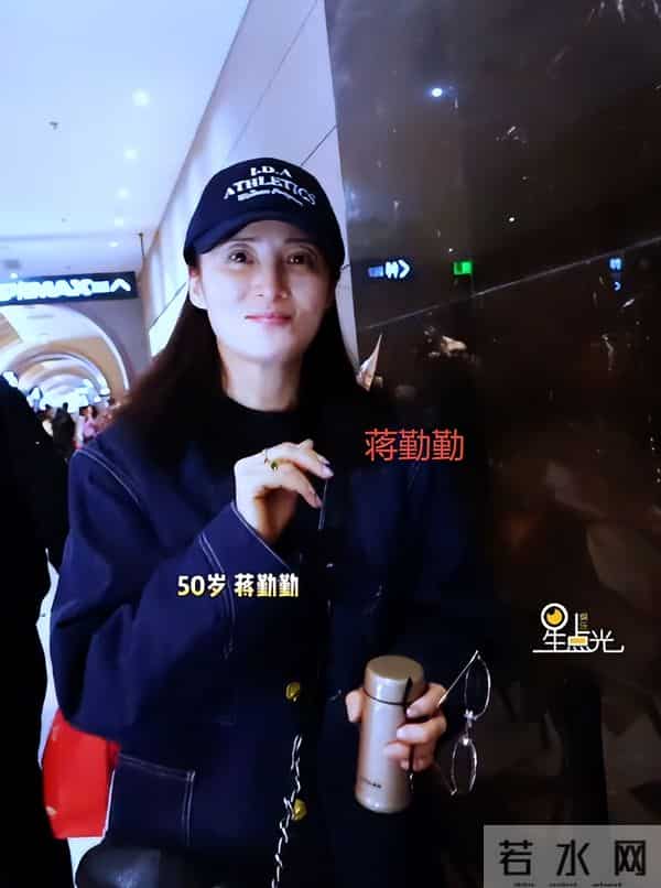 辛芷蕾新片首映礼,张颂文肿又油,蒋勤勤惊艳,高叶咋瘦的皮包骨