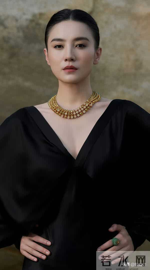 有种“夺命的刀”,叫宋佳的腰;有种“夺人的魂”,叫宋佳的臀