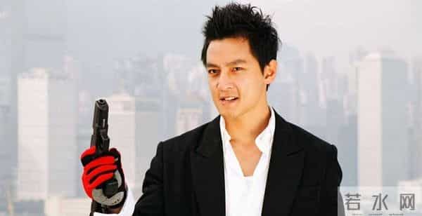 吴彦祖晒47岁老婆素颜合照，惊呆网友！男方曾称近10年没夫妻同房