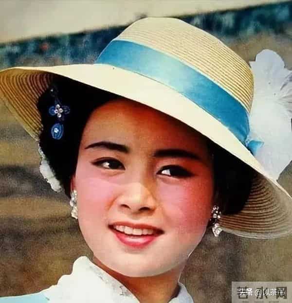 张瑜现状：66岁无儿无女，一人独居，与71岁前夫张建亚处境差别大