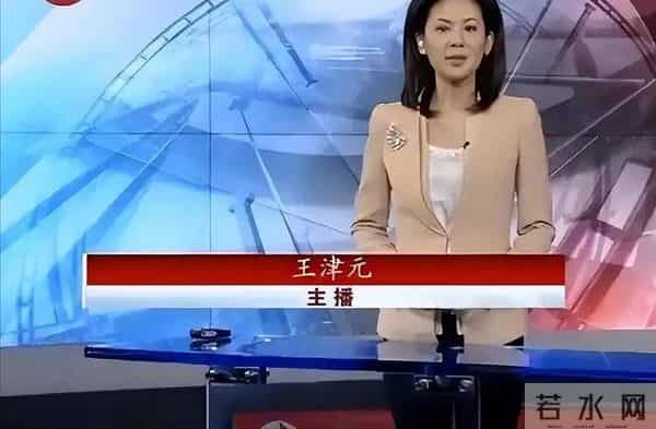她是金牌美女主持，嫁上海首富生3个孩子，54岁看着像34岁好年轻