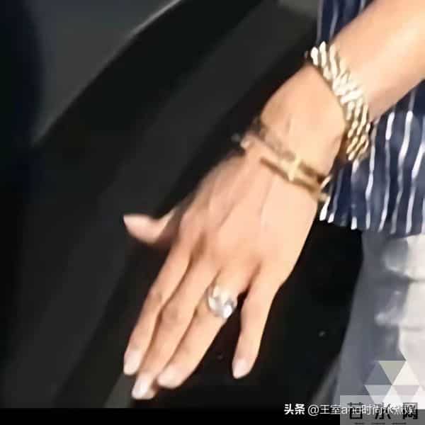 梅根最新亮相!时隔7年重回片场拍戏,衣服皱巴巴,身材也好臃肿