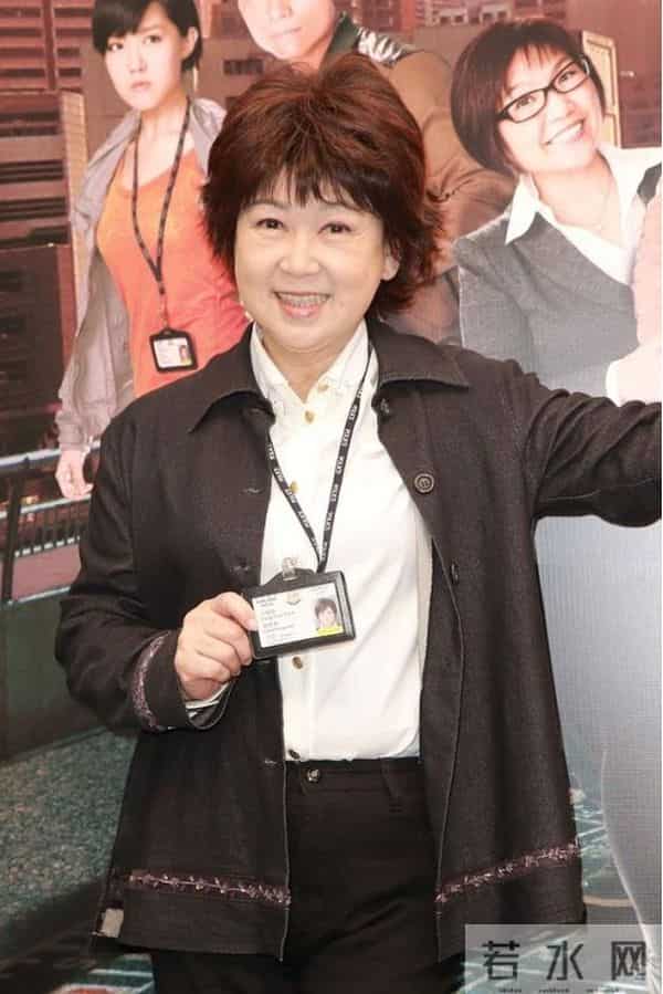 TVB“金牌绿叶”两年暴瘦20磅引担心,惊现树根颈,自嘲变仙鹤