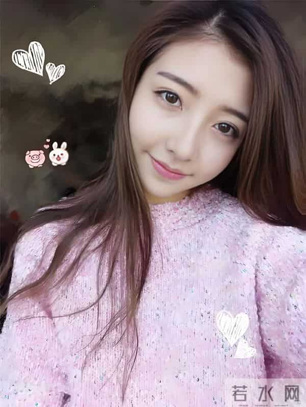 王思聪新欢直接坐大腿!懒懒已成过去式?奢侈品店亲密照引爆全网