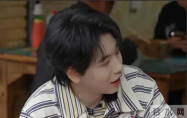 没想到被曝分居后,“一言不发”的唐嫣,仅凭一个举动口碑暴增