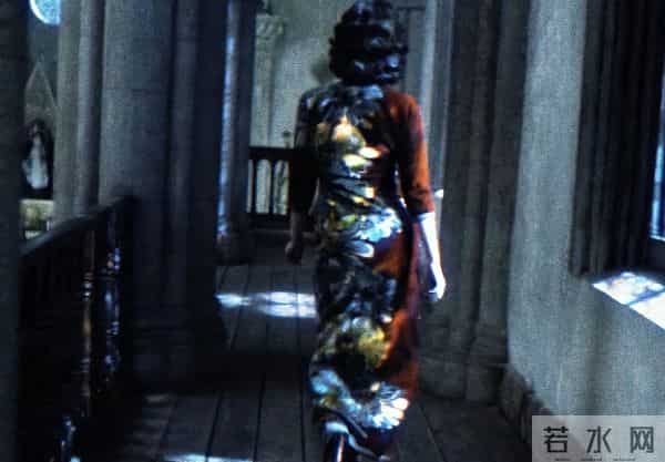 王家卫录音爆出后，靠男人“上位”的倪妮，打了一场漂亮的翻身仗