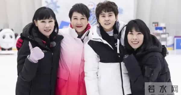 收手吧!63岁张凯丽穿“黑丝”现身不到72小时,恶心的事情发生了