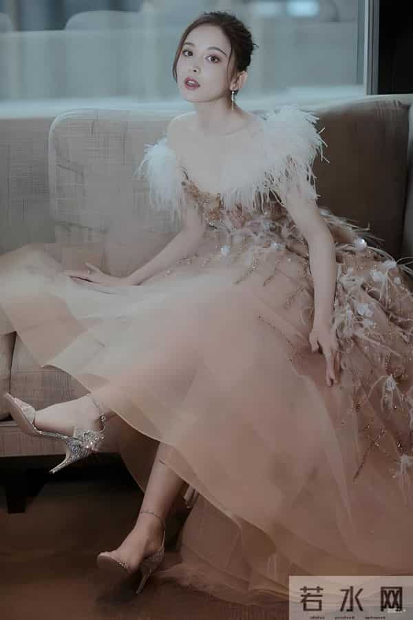 古力娜扎美腿玉足,极品气质女神性感迷人