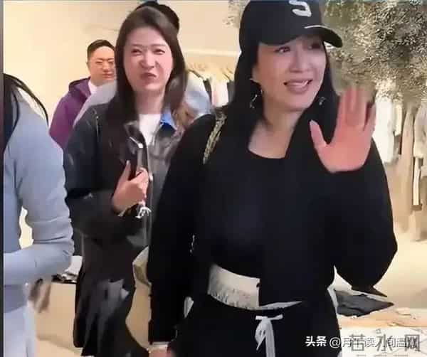 钟丽缇本人好壮,终于把她老公熬成大叔了看不出她老公比她小12岁