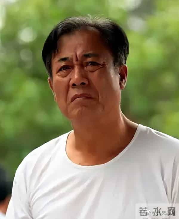 他是最干净的男演员，为妻息影12年，一生零绯闻，如今老到不敢认