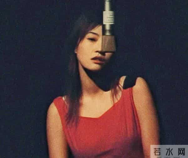 郝蕾破防发朋友圈嘲讽?辛芷蕾正面硬刚,李光洁当年还是太体面了