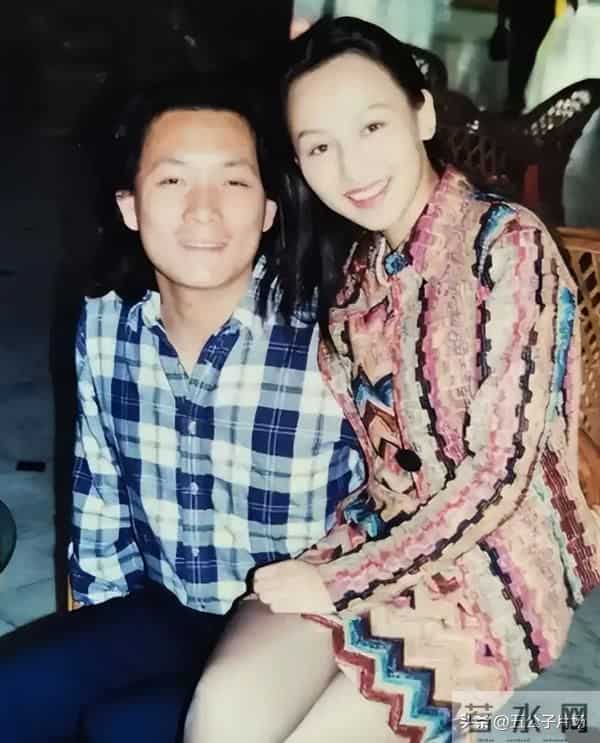 出力不讨好，地下室连生3胎的岳丽娜，为自己的年少轻狂付出代价