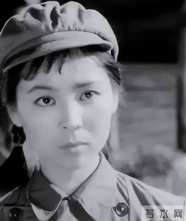 “王芳”刘尚娴：因参演《英雄儿女》爆红，如今83岁的她生活幸福