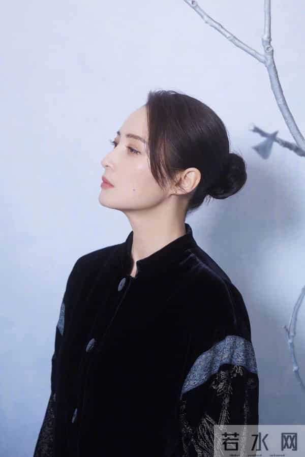 女明星,蒋勤勤素颜近照 皮肤好细腻