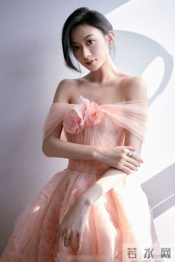 伍珂玥——美图写真欣赏