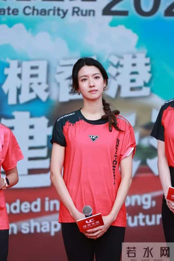 34岁香港著名女星透露目前还是单身，虽然有追求者但尚未有合眼缘